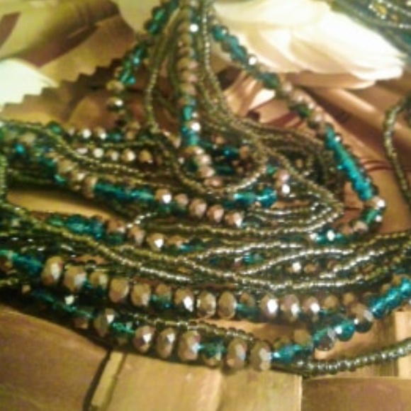 Glittering Multi-Strand Bead Necklace & Bracelet - Picture 6 of 6